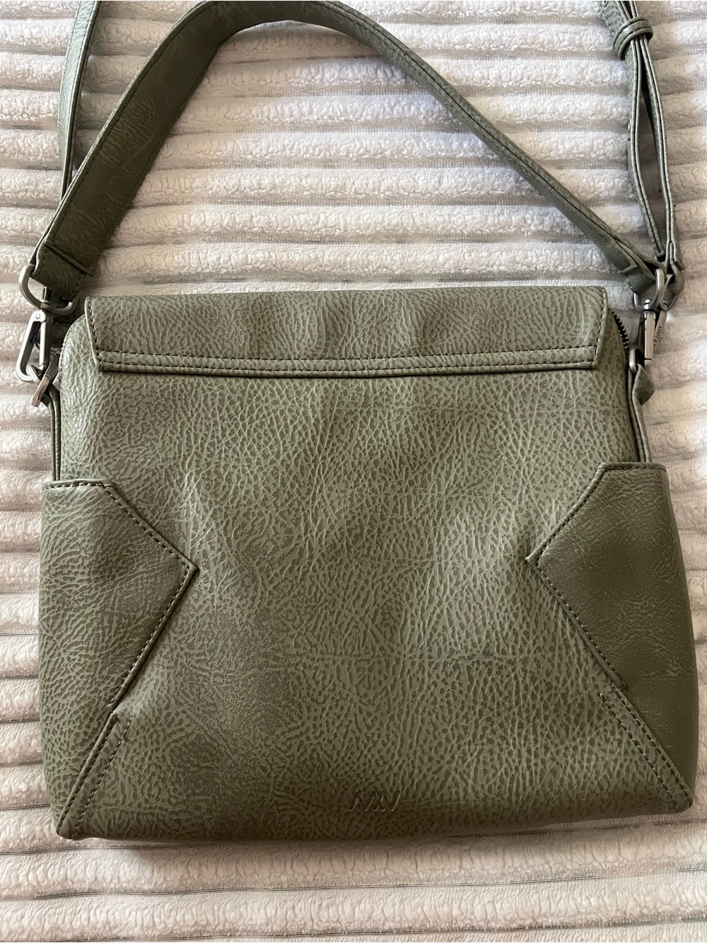 Matt & Nat Olive Green Crossbody Shoulder Bag - Picture 5 of 10